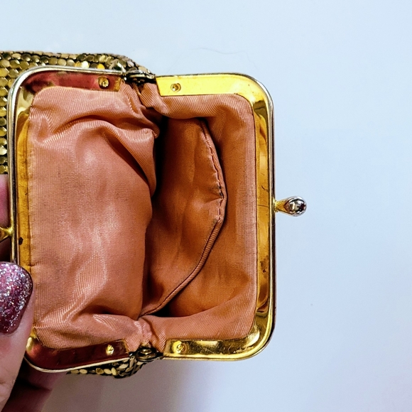 VTG Signed Whiting & Davis Gold Mesh Large Clutch - Picture 7 of 7